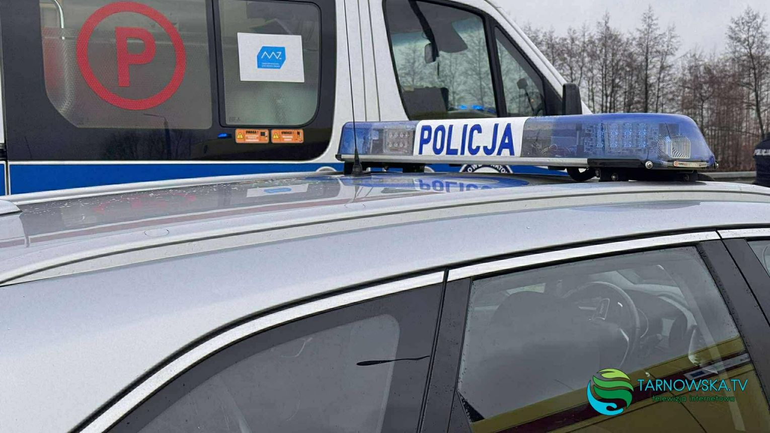 Zderzenie tramwaju z samochodem w centrum Krakowa. Utrudnienia pod Filharmonią